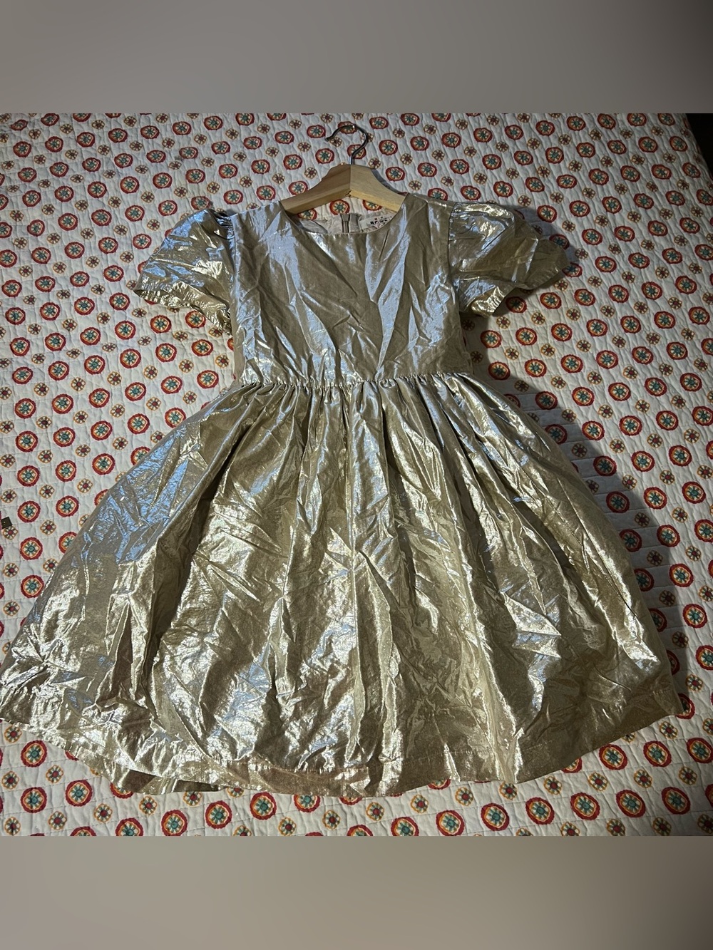 NWOT Mini Boden Metallic Gold Bow Dress size 9/10